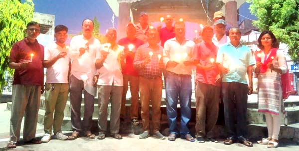 युनियनको स्थापना दिवसमा मैनवत्ति प्रज्वलन